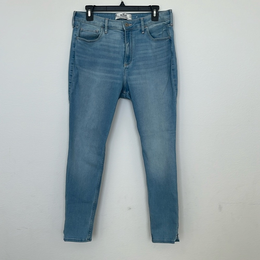 Hollister Curvy High Rise Jeans